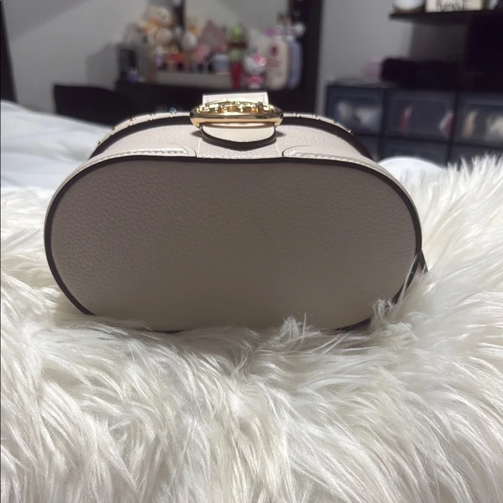 Coach Georgie Cream Leather Handbag - Picture 5 of 8